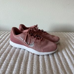 Woman's Nike Free Trainer 7